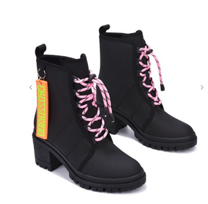 Satarlet Boots-Black
